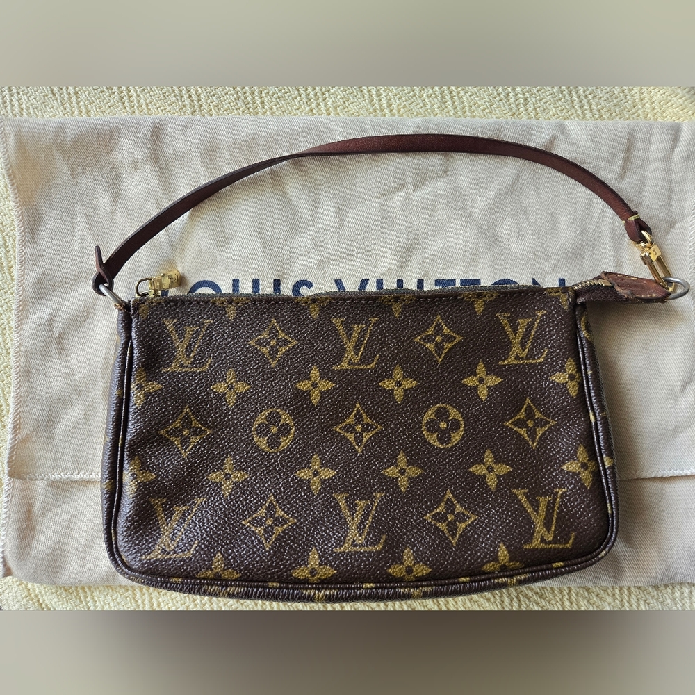 Louis Vuitton Pochette Accessories Monogram Canvas - Old Model